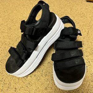 Nike Icon Classic Sandals